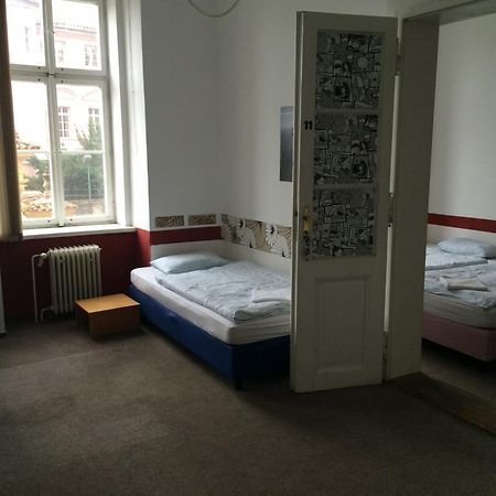 Charles Square Hostel Πράγα Δωμάτιο φωτογραφία