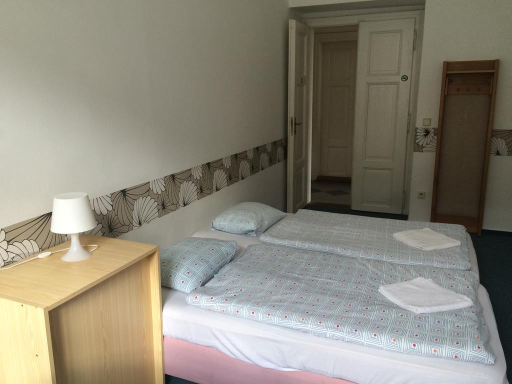 Charles Square Hostel Πράγα Εξωτερικό φωτογραφία