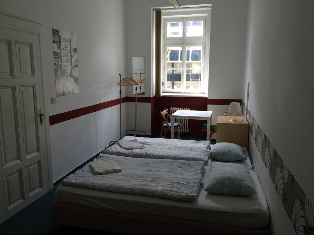 Charles Square Hostel Πράγα Εξωτερικό φωτογραφία