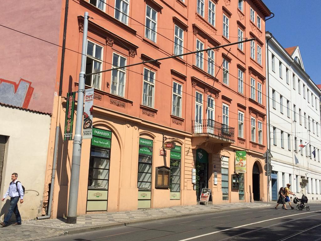 Charles Square Hostel Πράγα Εξωτερικό φωτογραφία