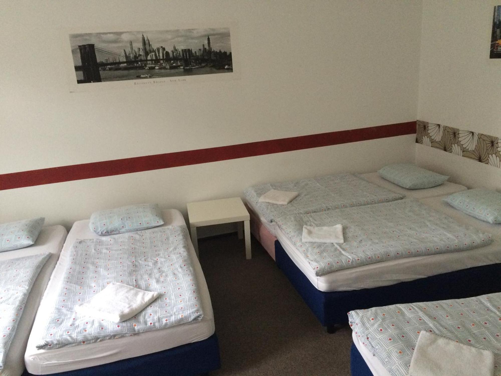Charles Square Hostel Πράγα Δωμάτιο φωτογραφία