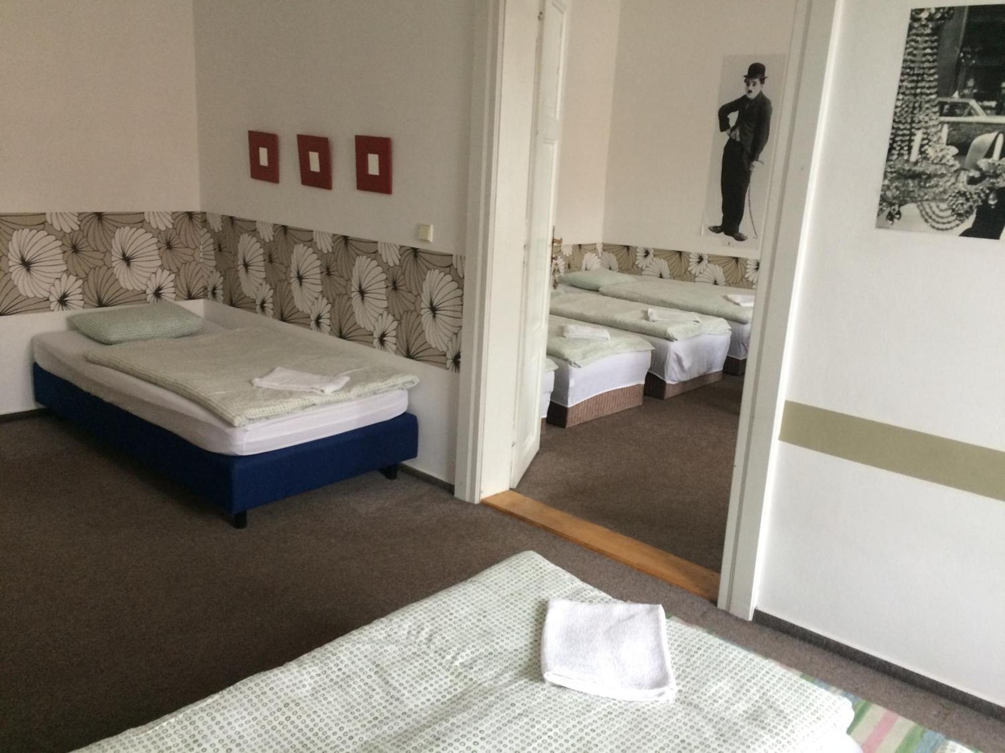 Charles Square Hostel Πράγα Δωμάτιο φωτογραφία