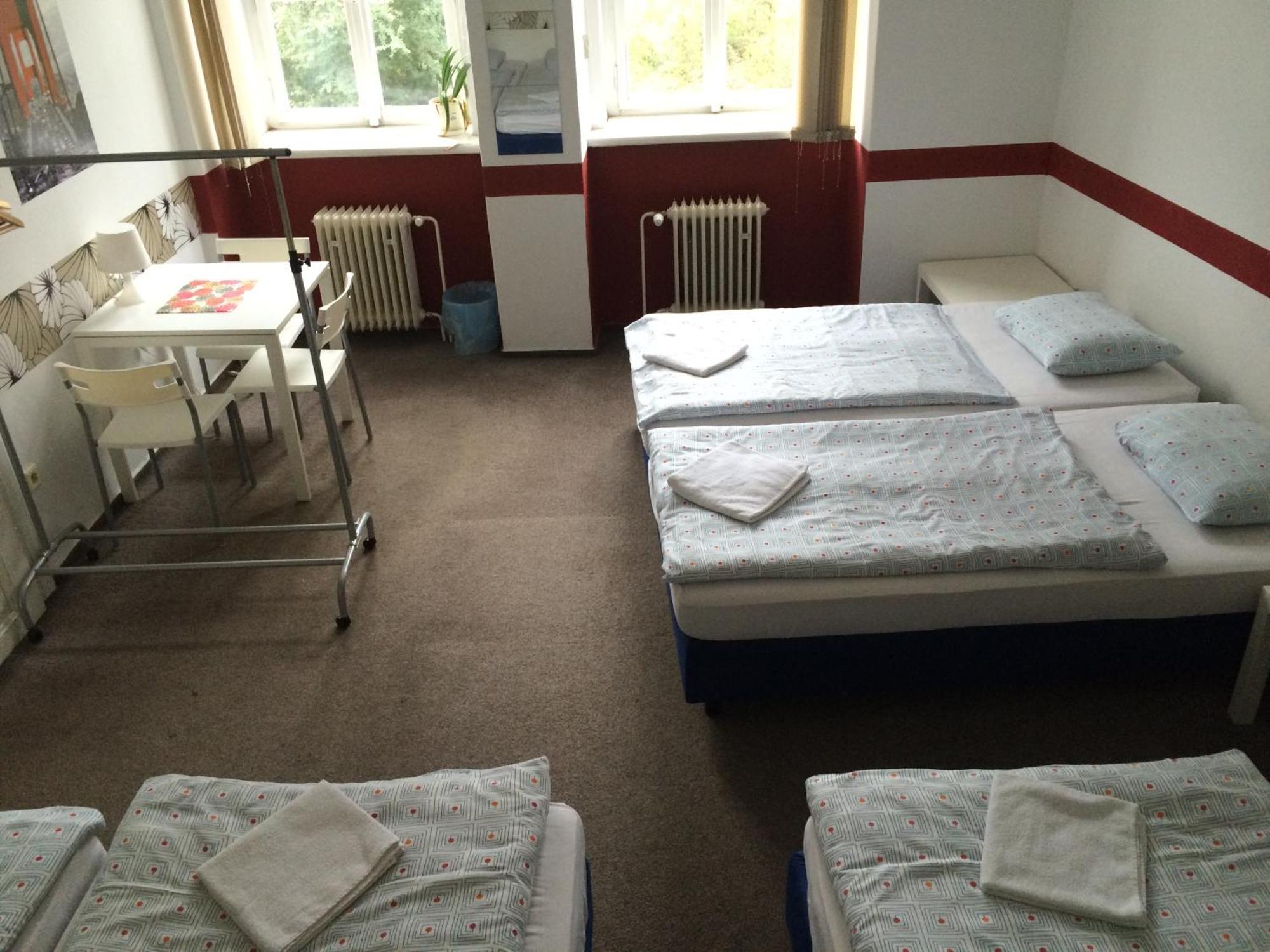Charles Square Hostel Πράγα Δωμάτιο φωτογραφία