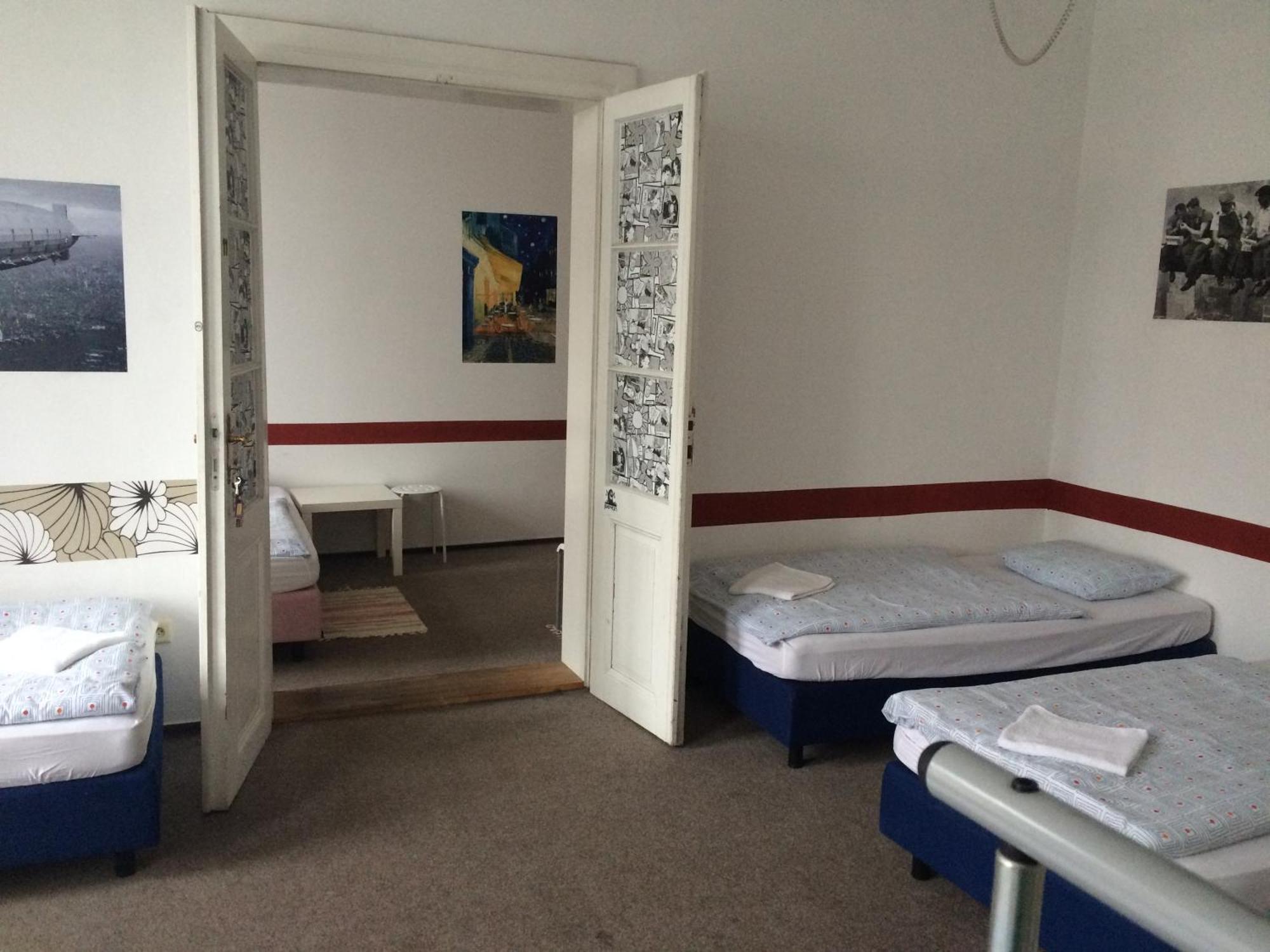 Charles Square Hostel Πράγα Δωμάτιο φωτογραφία