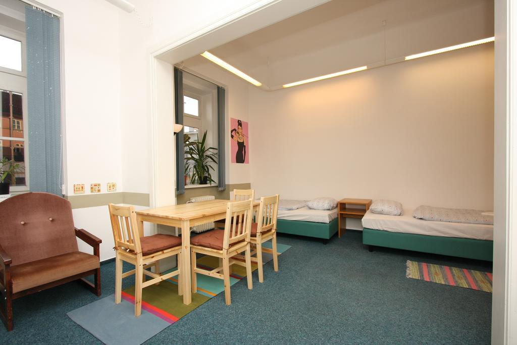 Charles Square Hostel Πράγα Δωμάτιο φωτογραφία